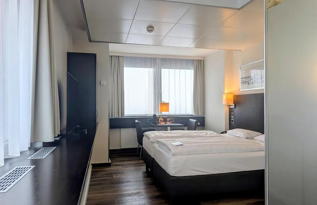 Park Inn by Radisson Berlin Alexanderplatz-1